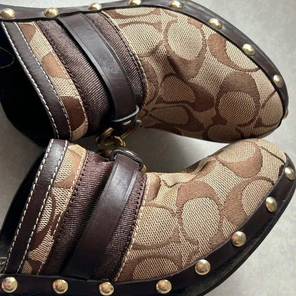 Coach clogs Size 7.5 - Picture 11 of 13